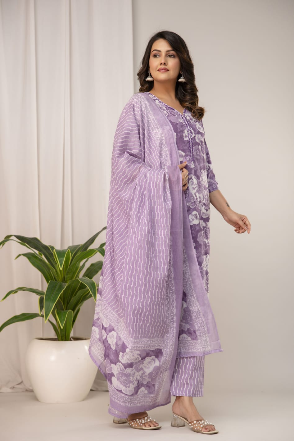 Women's Lavender Pure Cotton Suit Set with White Floral Print & Striped Dupatta