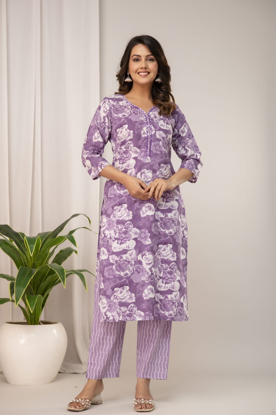 Women's Lavender Pure Cotton Suit Set with White Floral Print & Striped Dupatta