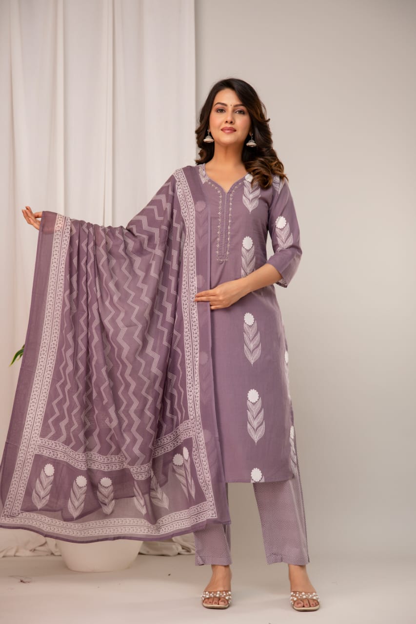 Muted Pink Pure Cotton Suit Set with White Leaf Print & Zigzag Dupatta