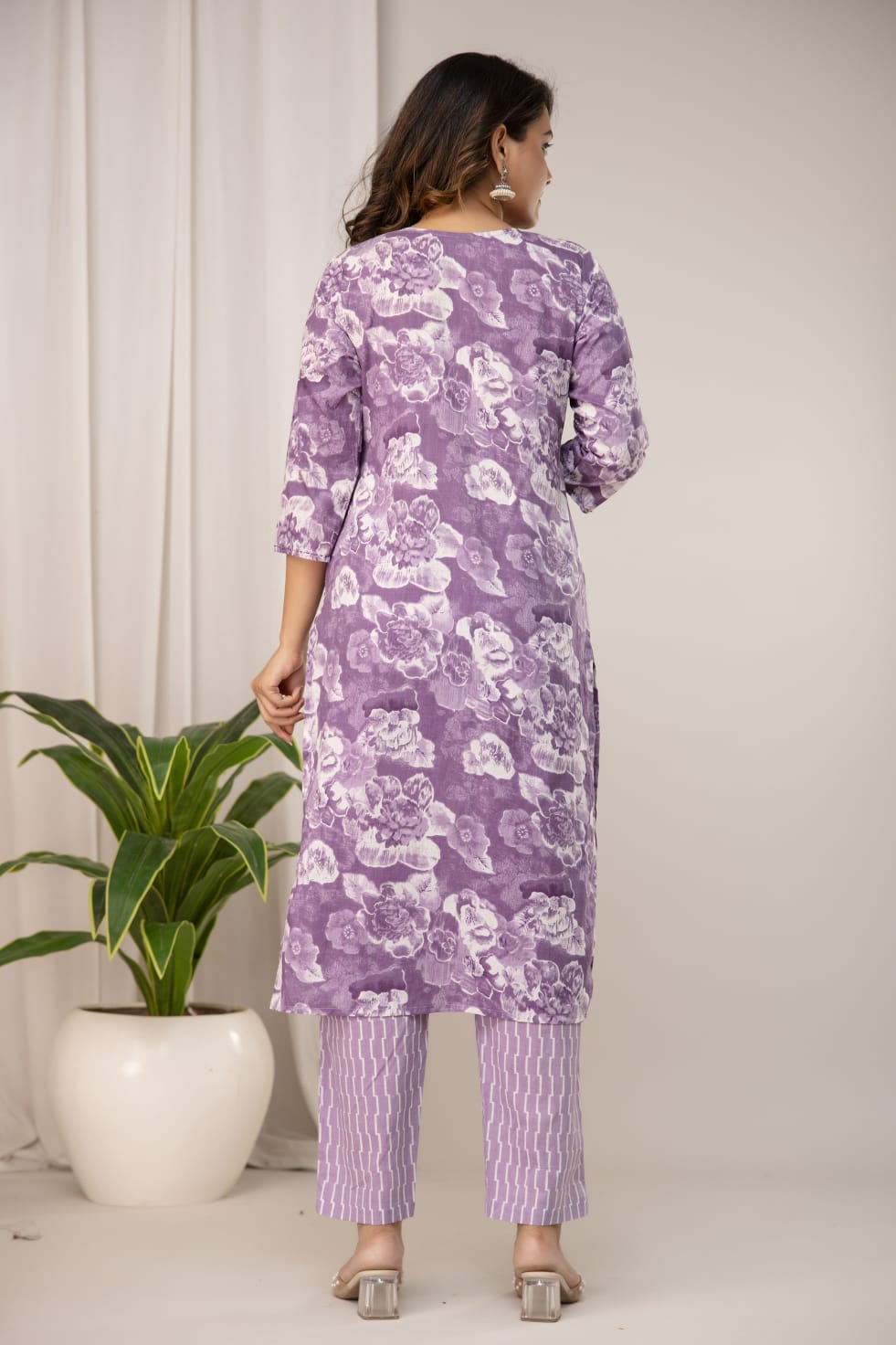 Women's Lavender Pure Cotton Suit Set with White Floral Print & Striped Dupatta